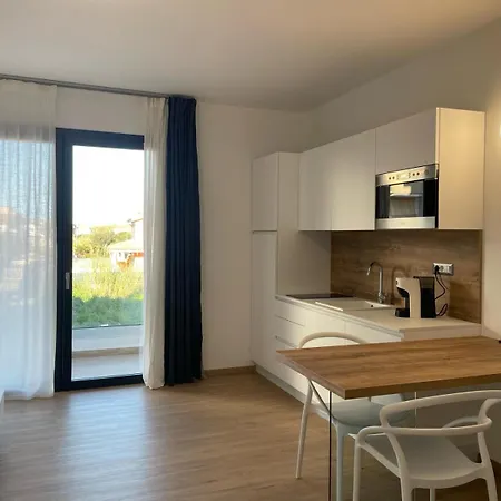 Aparthotel Cala Bianca 3*