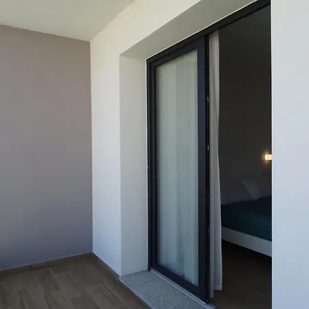 Aparthotel Cala Bianca 3*